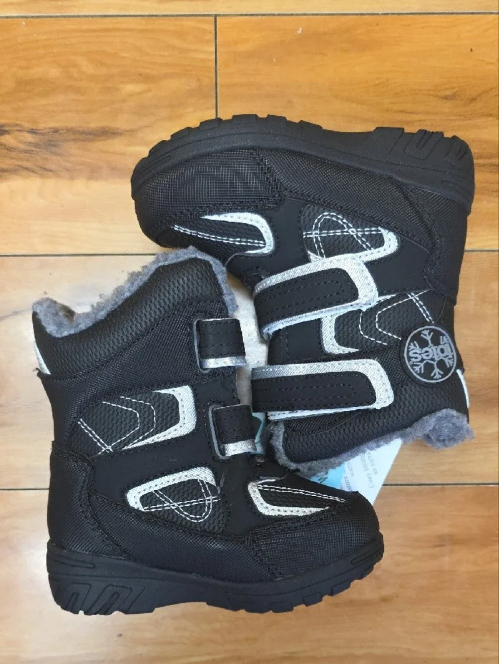NEW Totes Tayton Waterproof Insulated Flat Heel Winter Outdoor Boots Sz 7T